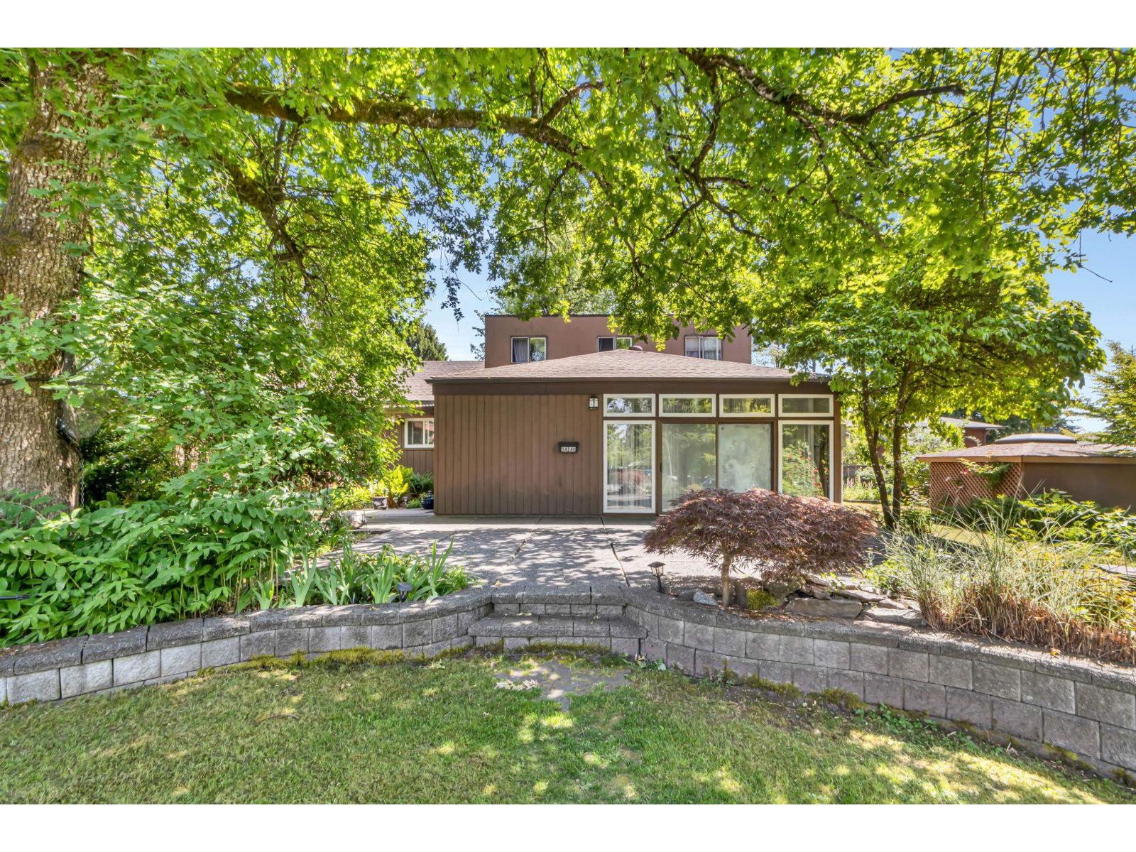 14246 102 Avenue, Surrey, British Columbia  V3T 5A5 - Photo 3 - R3130436