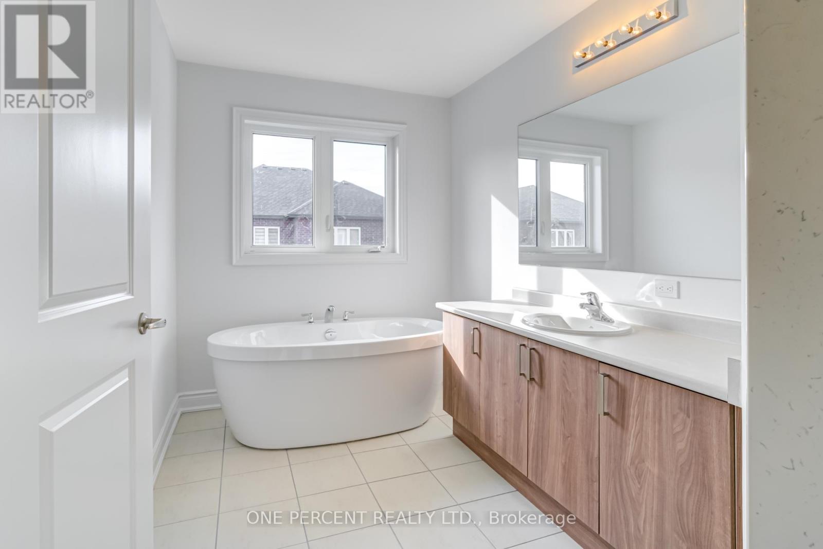 24 Autumn Drive, Wasaga Beach, Ontario  L9Z 0K7 - Photo 28 - S13231622