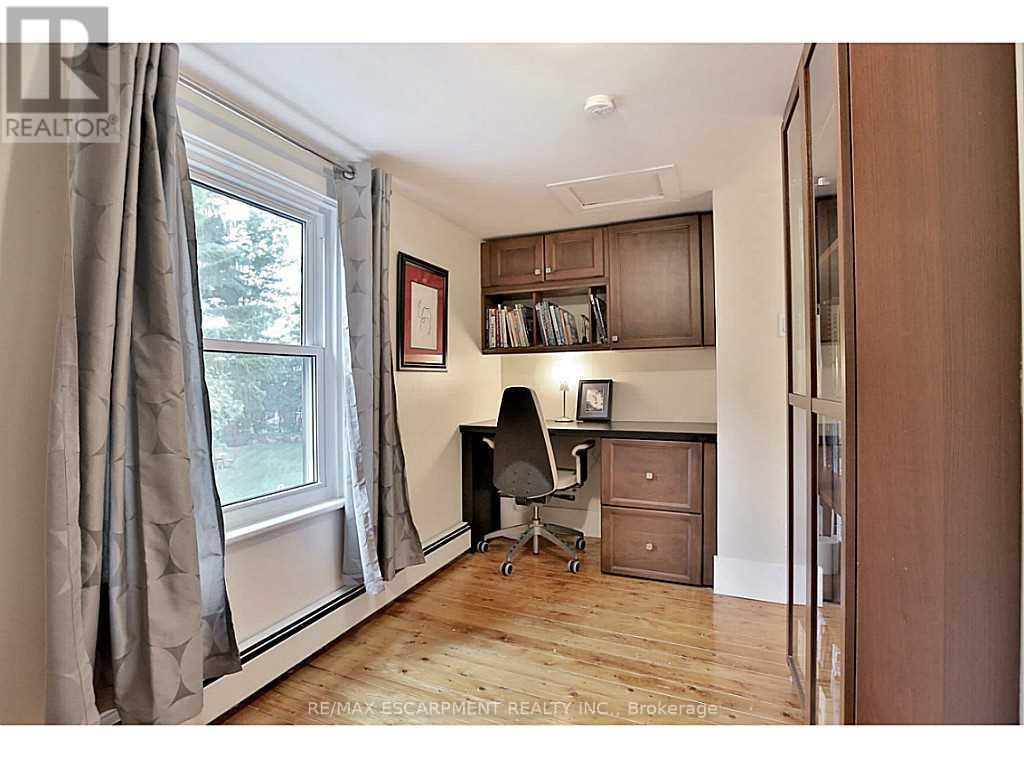 1276 Spring Gardens Road, Burlington, Ontario  L7T 1J8 - Photo 15 - W13231632