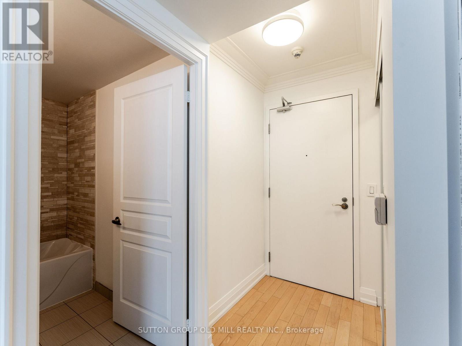 2108 - 2230 Lake Shore Boulevard W, Toronto, Ontario  M8V 1A5 - Photo 11 - W13231640