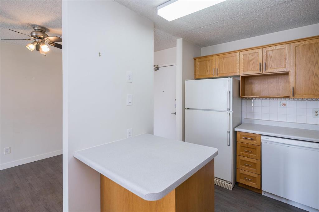 805 15 Kennedy Street, Winnipeg, Manitoba  R3C 3X5 - Photo 3 - 202612479