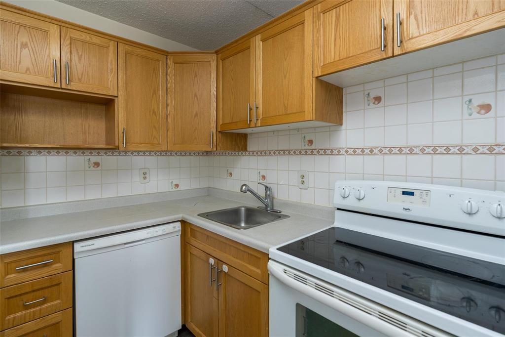 805 15 Kennedy Street, Winnipeg, Manitoba  R3C 3X5 - Photo 5 - 202612479