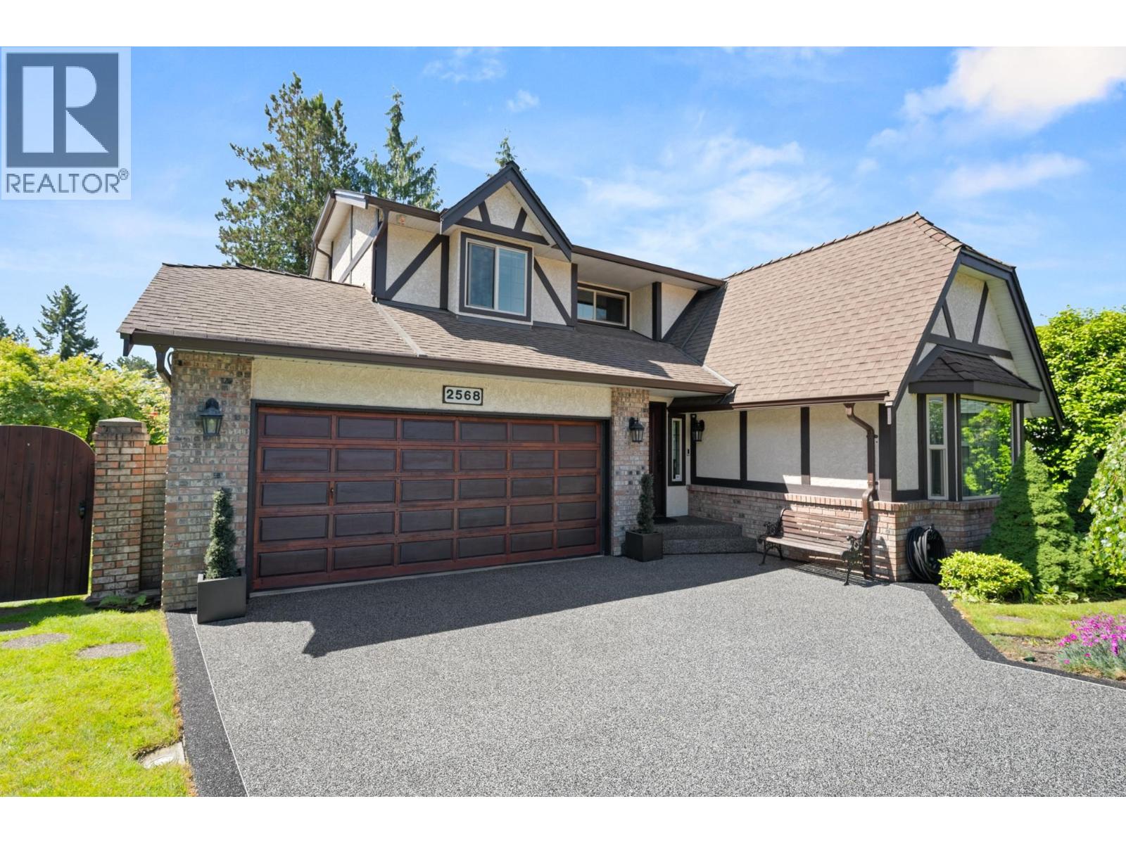 2568 Trillium Place, Coquitlam, British Columbia  V3E 2G3 - Photo 2 - R3131323