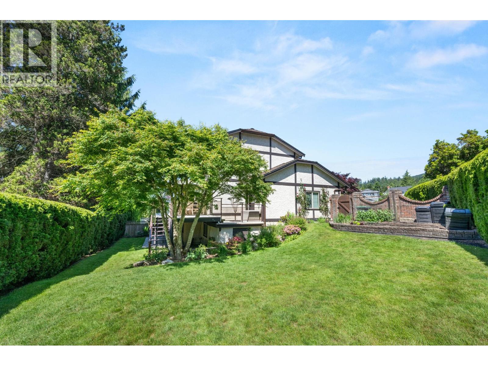2568 Trillium Place, Coquitlam, British Columbia  V3E 2G3 - Photo 37 - R3131323