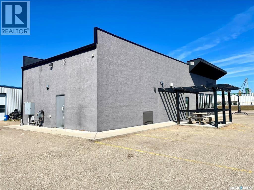 210 Service Road, Melville, Saskatchewan  S0A 0G5 - Photo 3 - SK038036