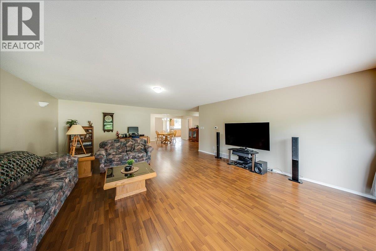 309 12th Avenue, Genelle, British Columbia V0G 1G0 - Photo 33 - 10389843