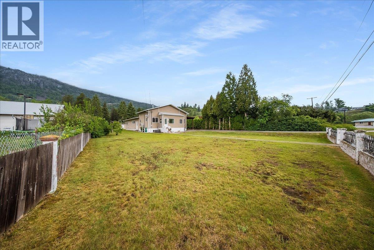 309 12th Avenue, Genelle, British Columbia V0G 1G0 - Photo 5 - 10389843