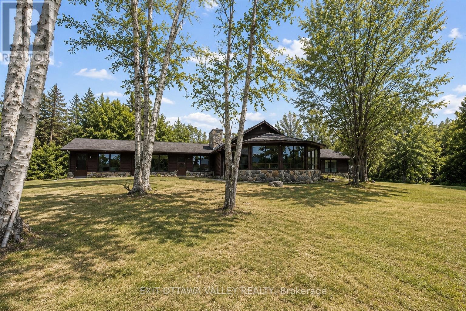 104 K/o Lodge Trail, Laurentian Hills, Ontario  K0J 1P0 - Photo 42 - X13065728