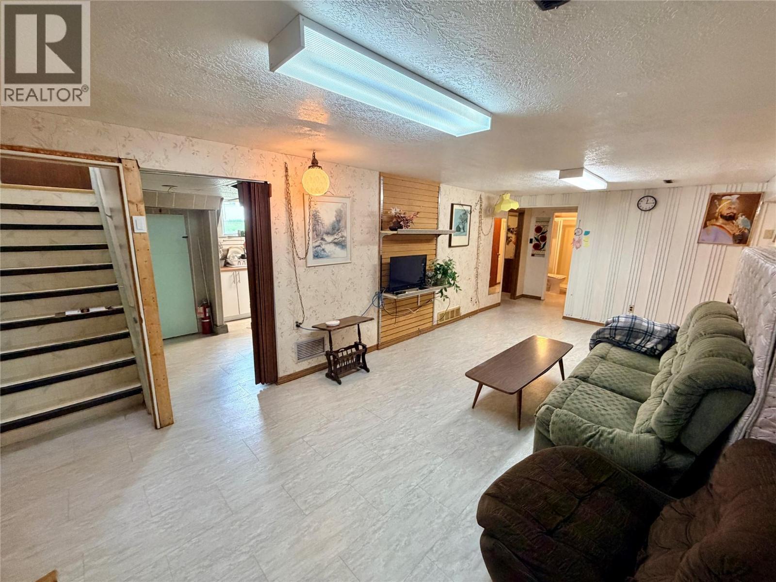 1008 95 Avenue, Dawson Creek, British Columbia  V1G 1C8 - Photo 13 - 10389964