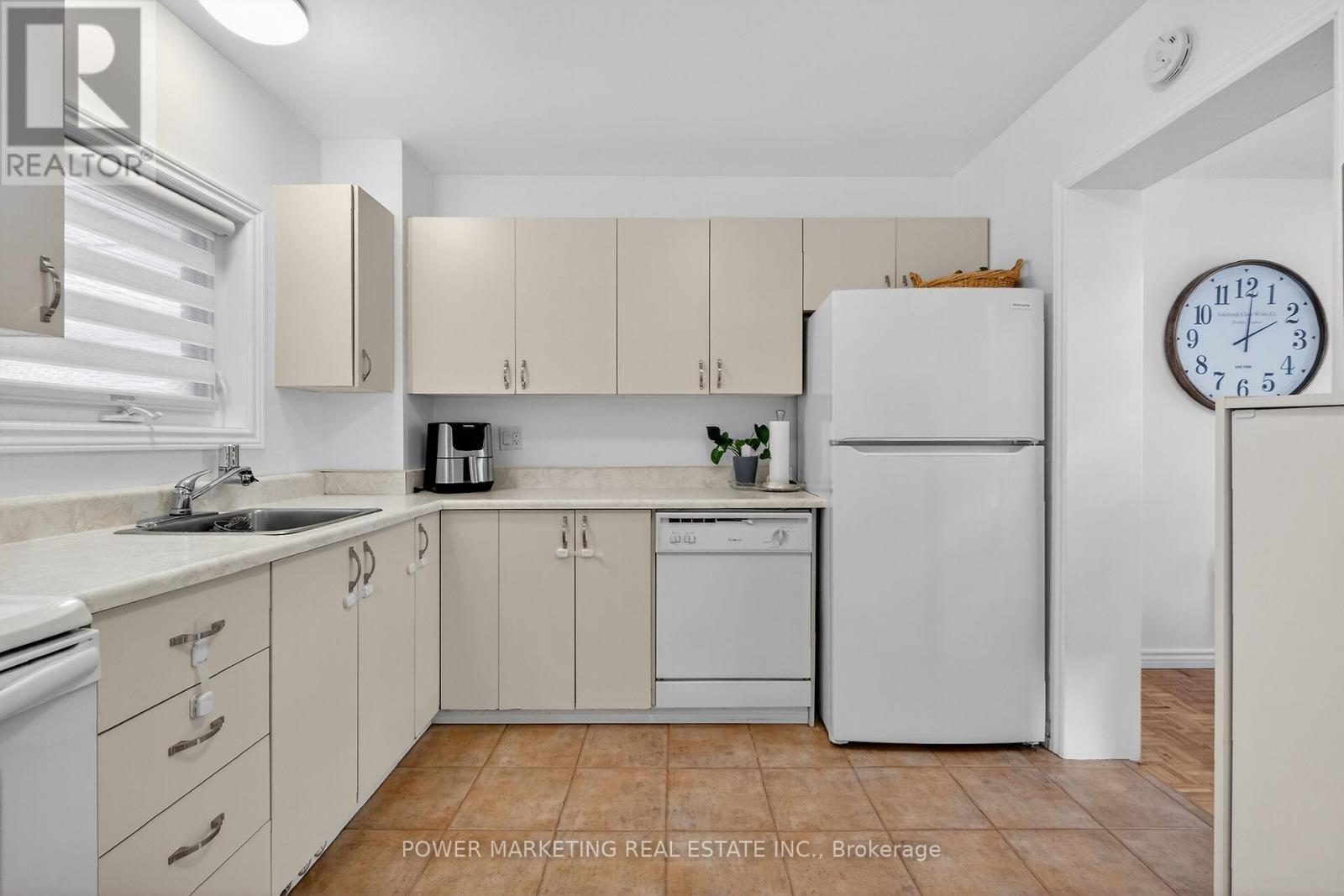 104 Bannerhill, Ottawa, Ontario  K1V 0T4 - Photo 16 - X13228410