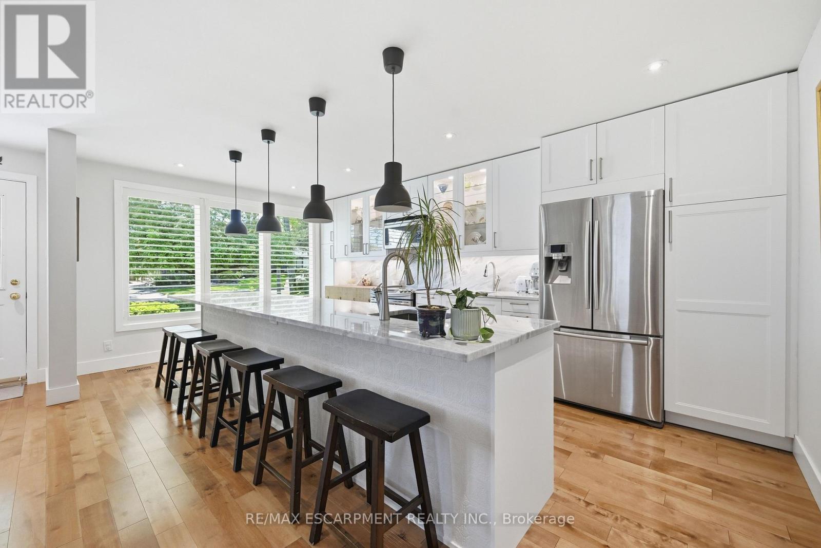 563 Elwood Road, Burlington, Ontario  L7N 3C6 - Photo 7 - W13227370
