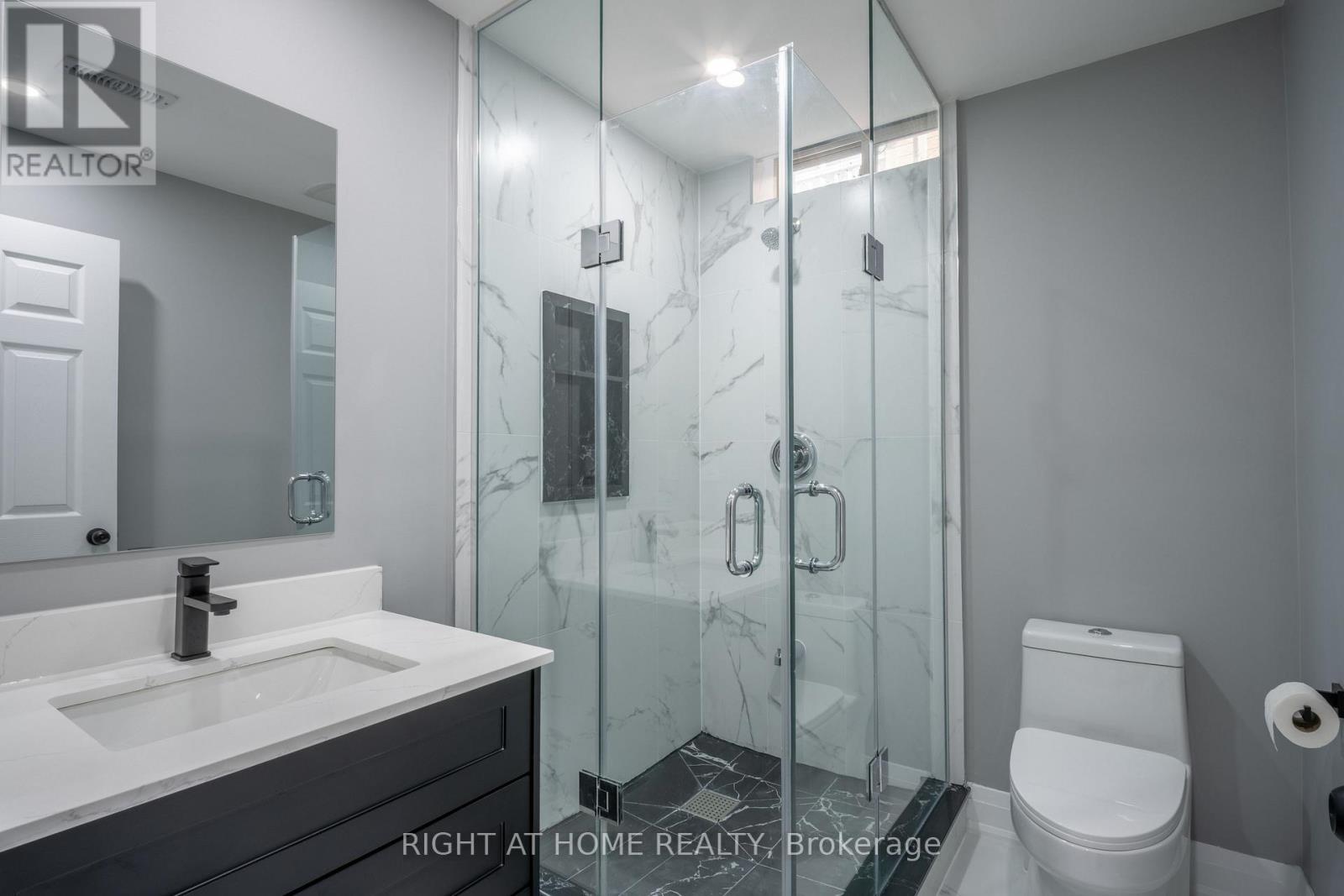 136 Durhamview Crescent, Whitchurch-Stouffville, Ontario  L4A 1H4 - Photo 11 - N13231678