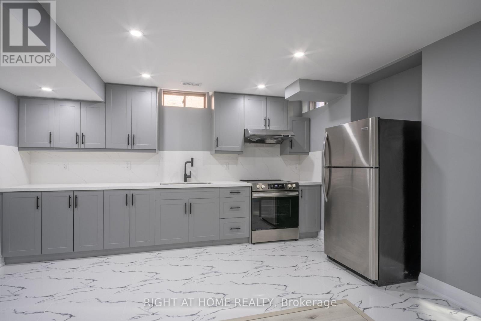 136 Durhamview Crescent, Whitchurch-Stouffville, Ontario  L4A 1H4 - Photo 7 - N13231678