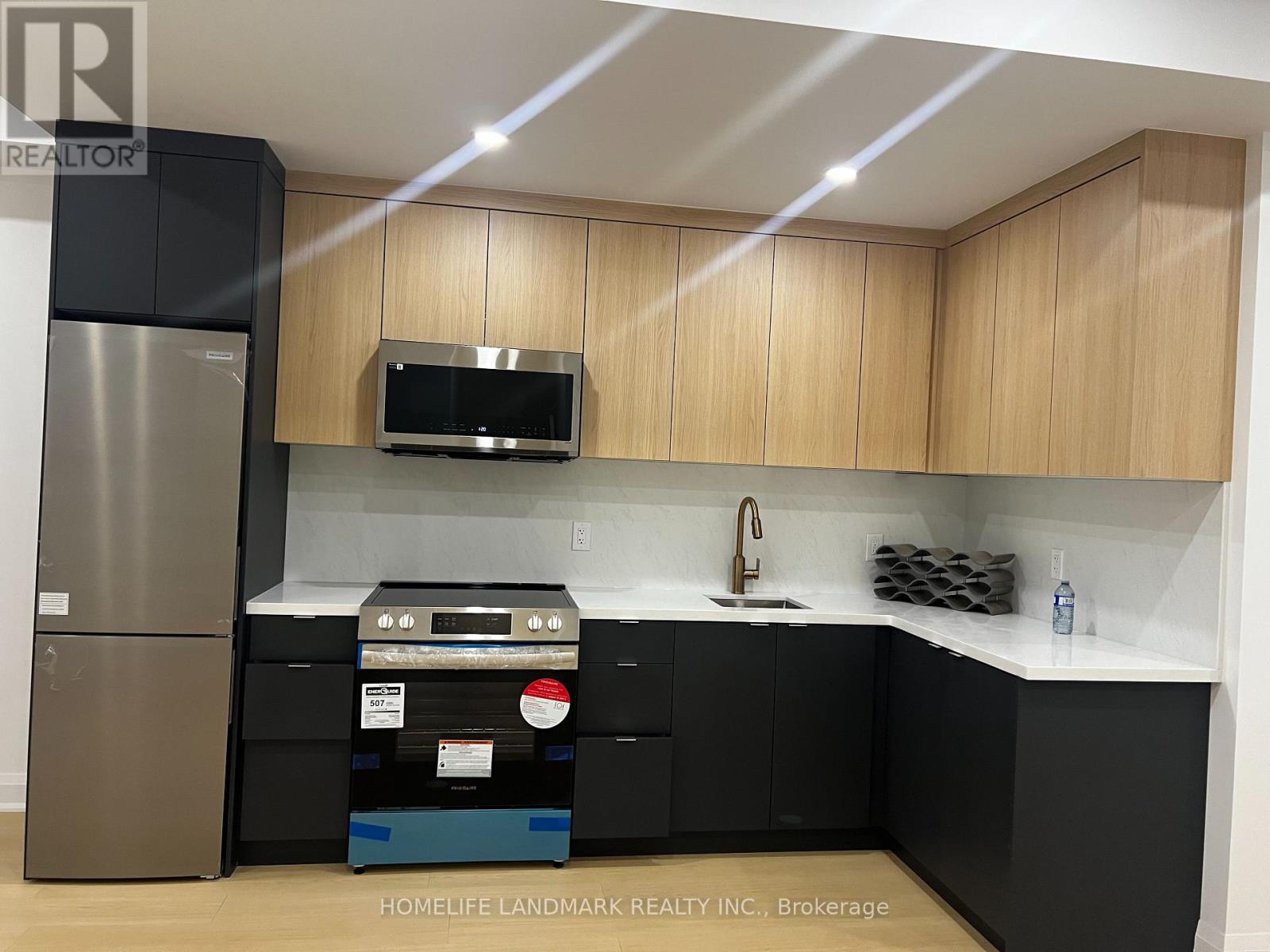 Bsmt - 94 Carnegie Drive, Oakville, Ontario  L6H 0W1 - Photo 3 - W13231704