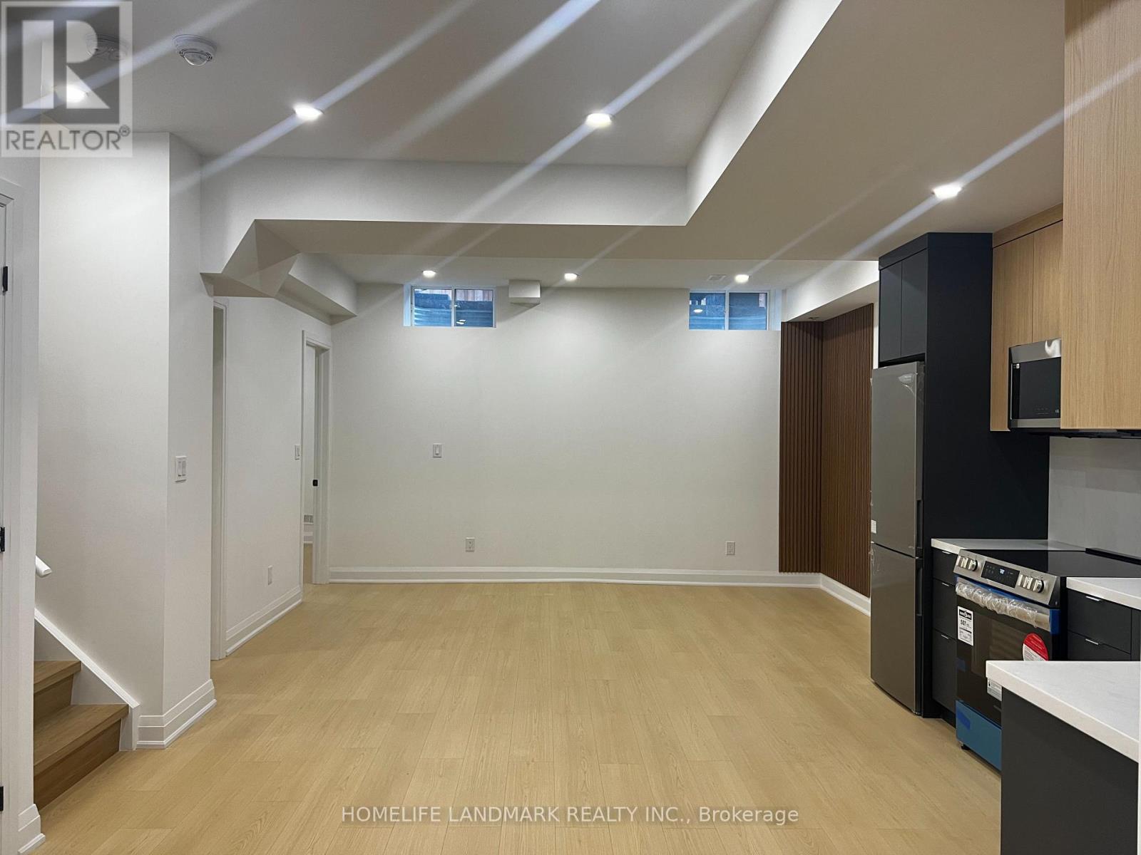 Bsmt - 94 Carnegie Drive, Oakville, Ontario  L6H 0W1 - Photo 4 - W13231704