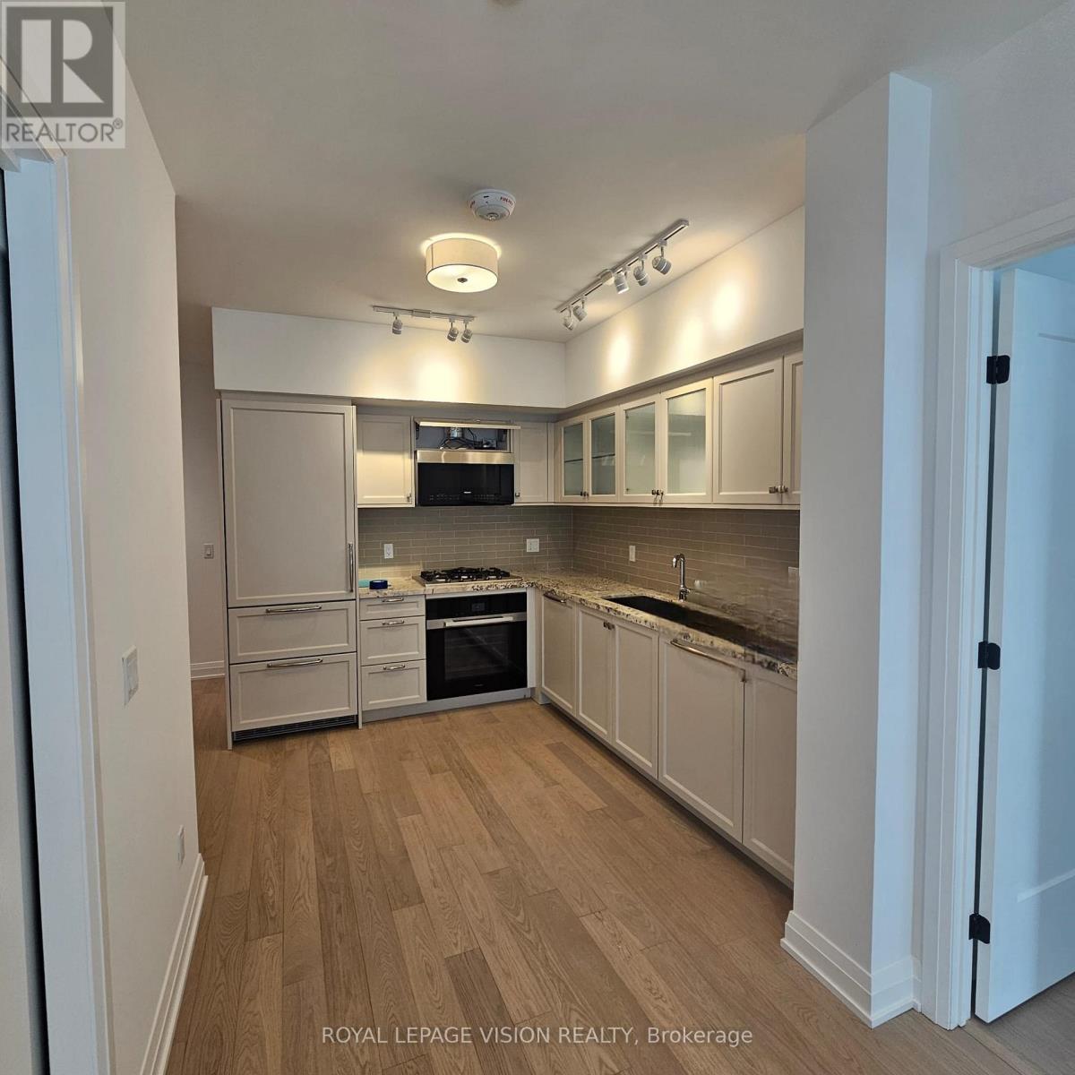 202 - 505 Glencairn Avenue, Toronto, Ontario  M6B 0B2 - Photo 3 - C13231230