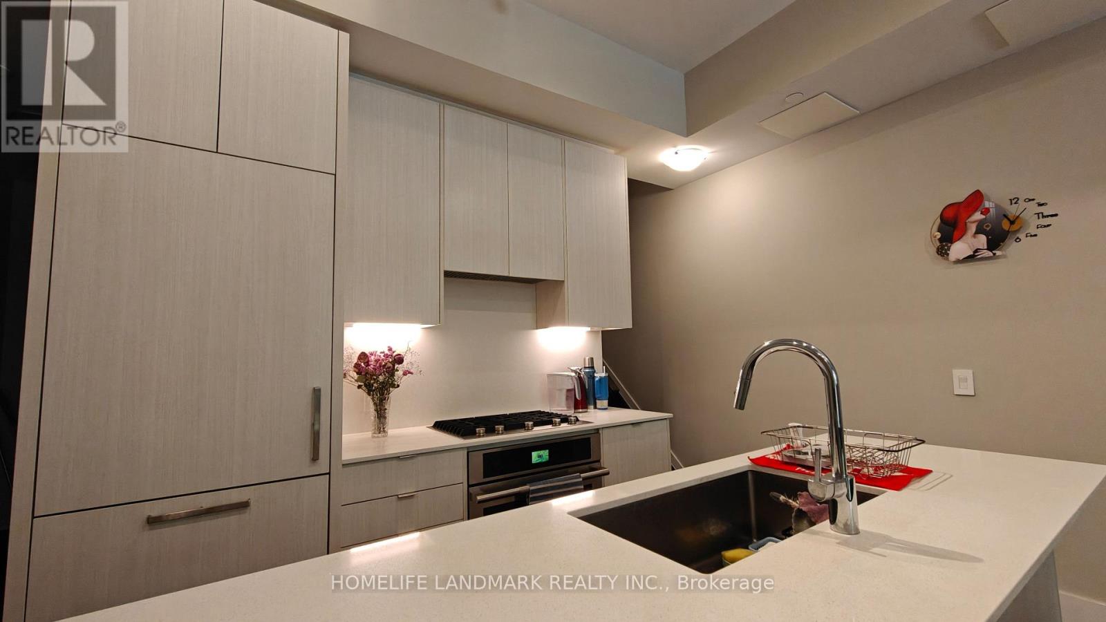 Th #7 - 165 Pears Avenue, Toronto, Ontario  M5R 0C1 - Photo 7 - C13231724