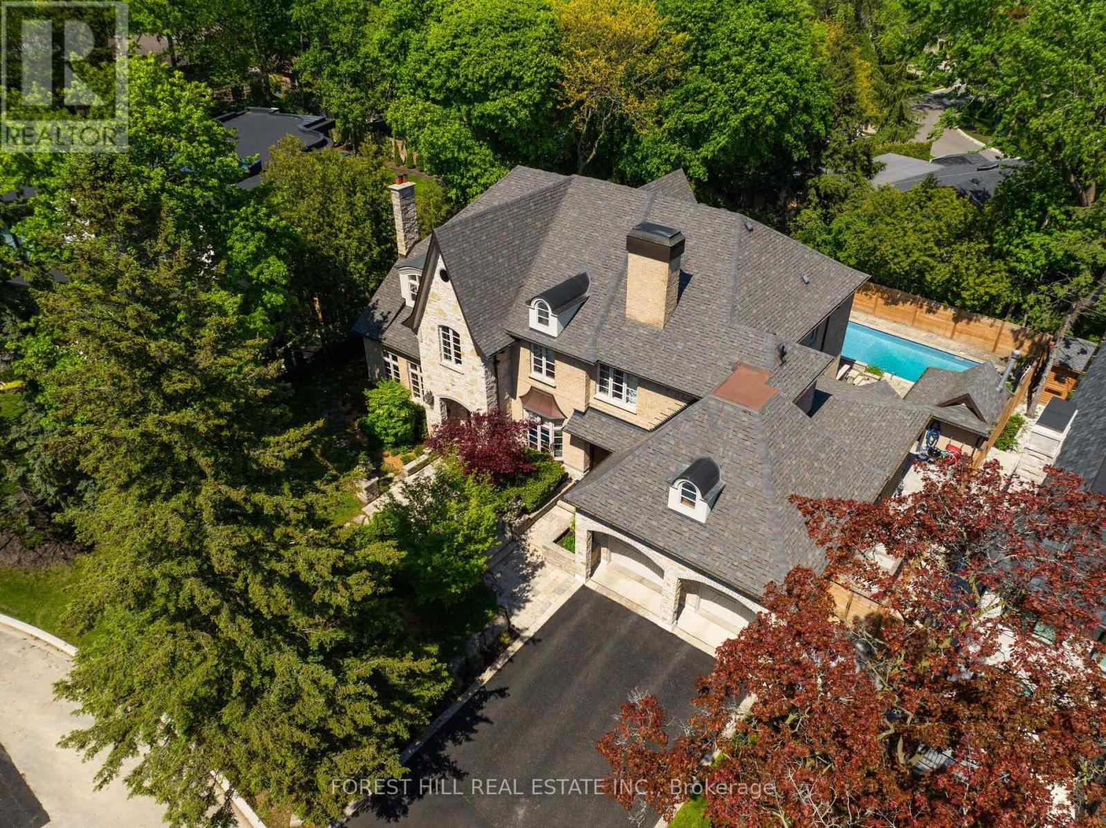 14 Denewood Crescent, Toronto, Ontario  M3B 1M5 - Photo 3 - C13231732