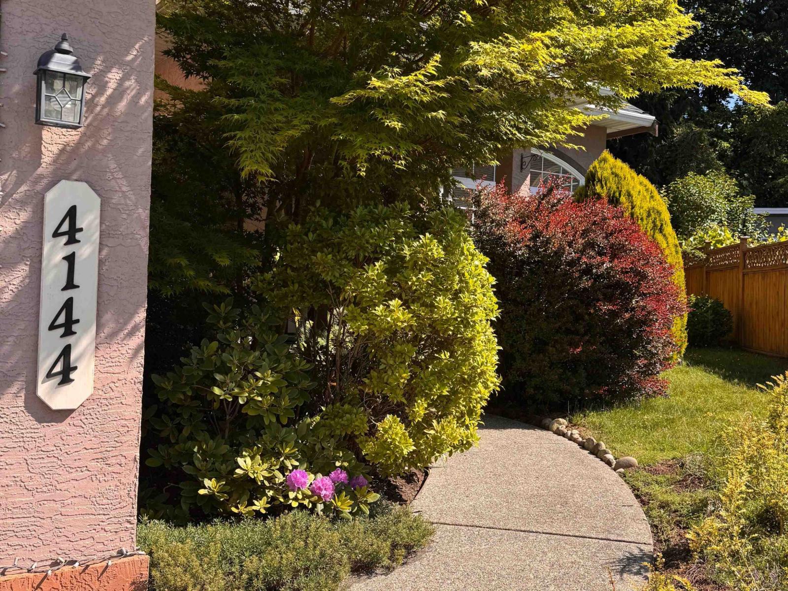 4144 Belanger Drive, Abbotsford, British Columbia  V3G 1K3 - Photo 2 - R3131295