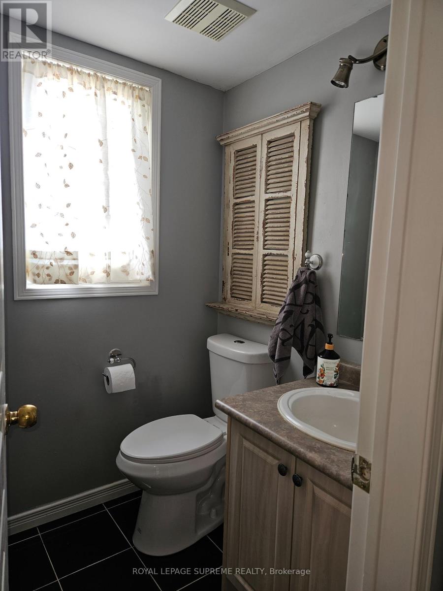 123 Trevino Circle, Barrie, Ontario  L4M 6T8 - Photo 12 - S13231736