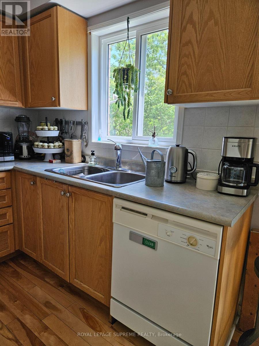 123 Trevino Circle, Barrie, Ontario  L4M 6T8 - Photo 6 - S13231736