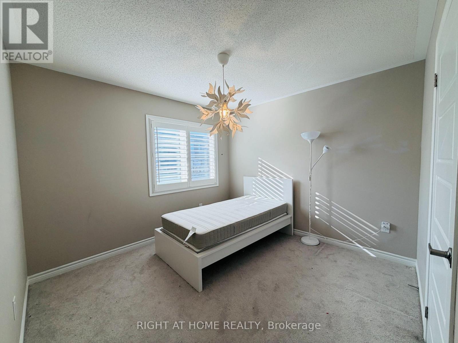 567 Bellflower Court, Milton, Ontario  L9E 1W5 - Photo 20 - W13231750