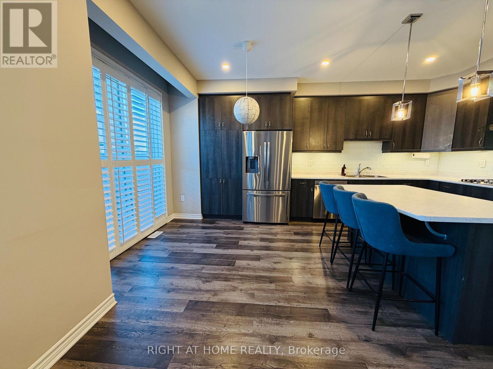 567 Bellflower Court, Milton, Ontario  L9E 1W5 - Photo 6 - W13231750