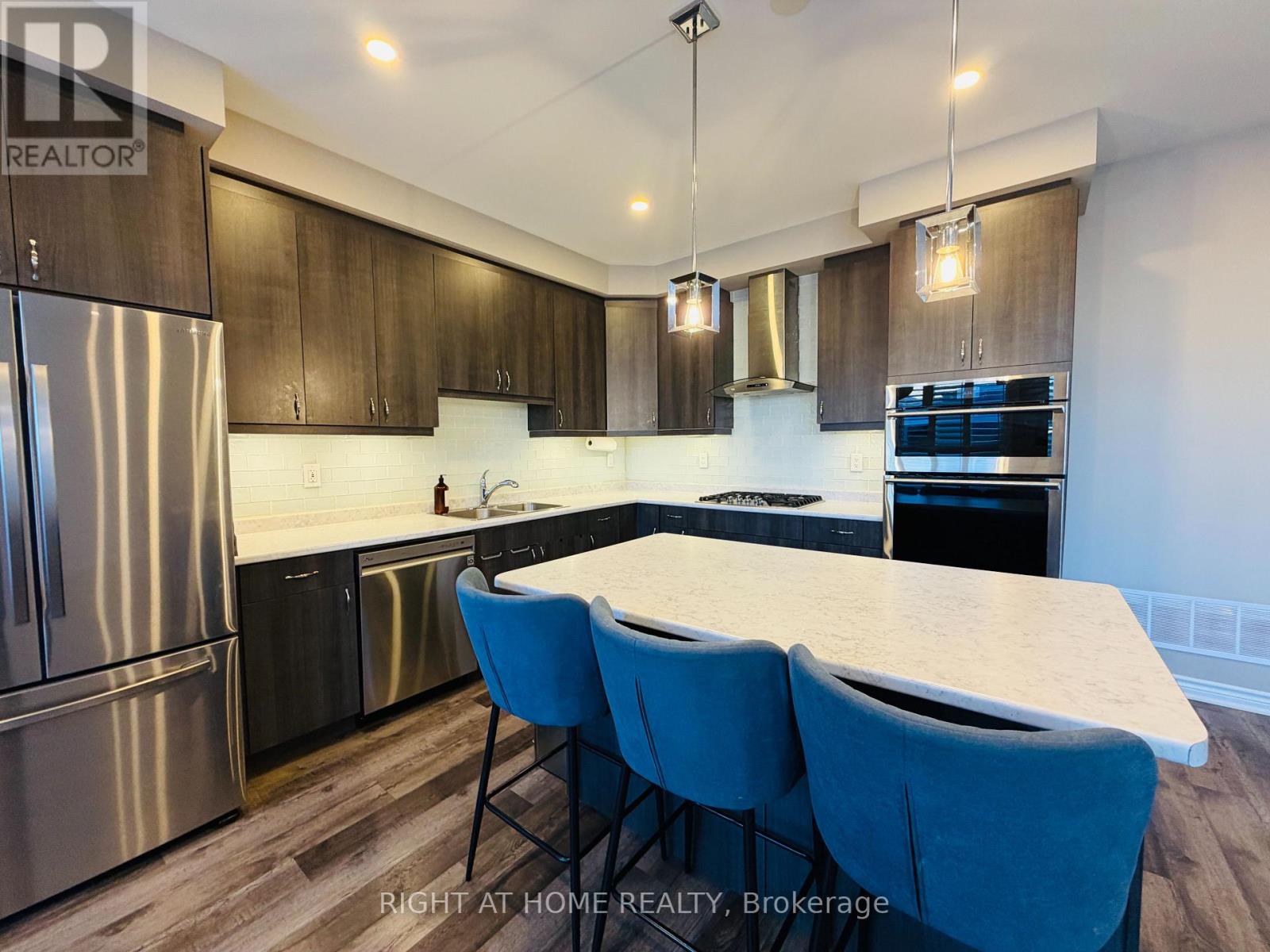 567 Bellflower Court, Milton, Ontario  L9E 1W5 - Photo 7 - W13231750