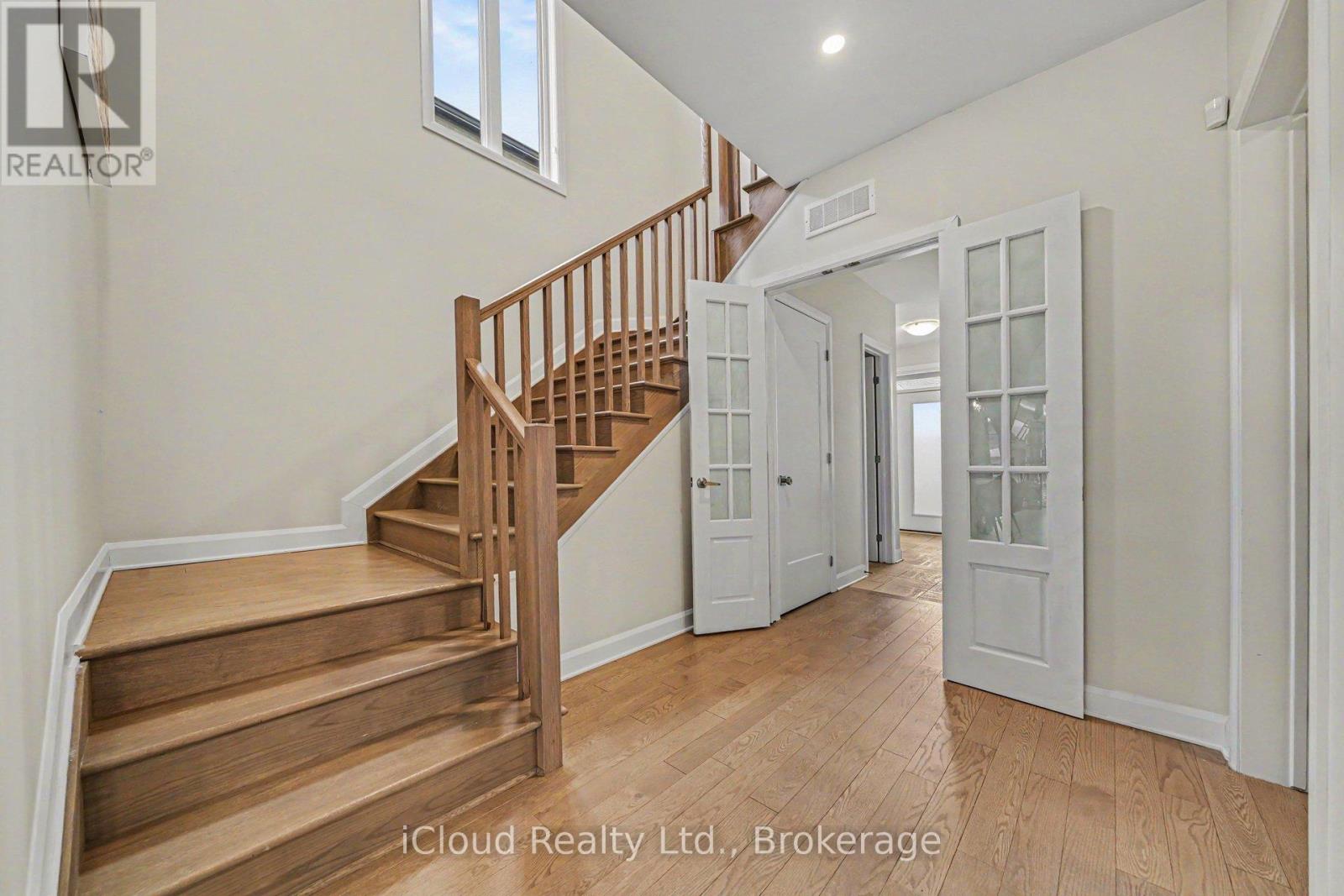 616 Moonflower Crescent, Ottawa, Ontario  K1T 0X8 - Photo 4 - X13231334