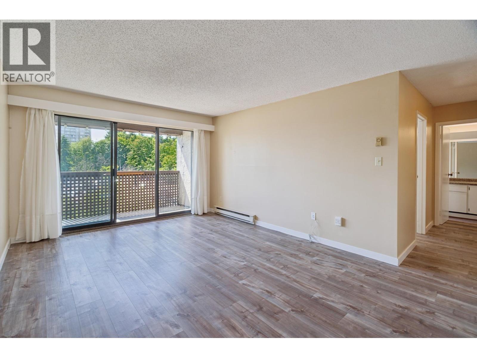 409 340 Ginger Drive, New Westminster, British Columbia  V3L 5L7 - Photo 4 - R3130271