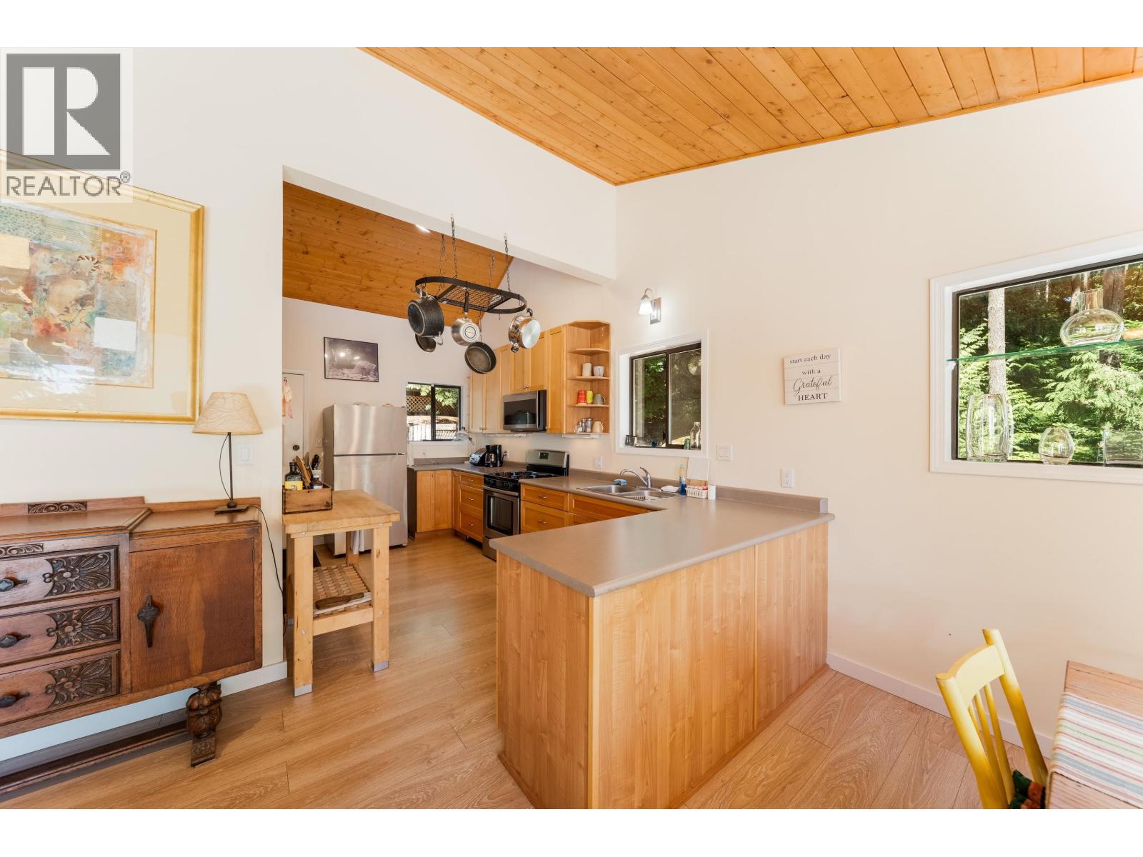715 Fernhill Road, Mayne Island, British Columbia  V0N 2J2 - Photo 10 - R3131399