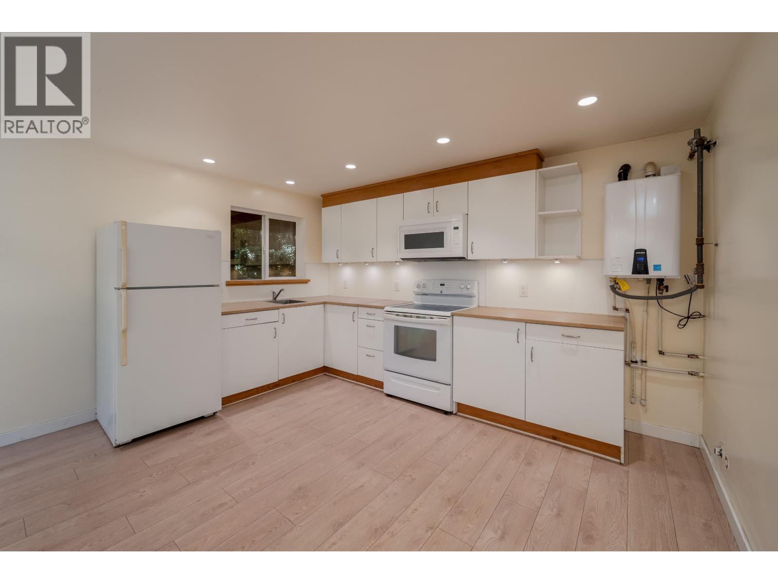 715 Fernhill Road, Mayne Island, British Columbia  V0N 2J2 - Photo 25 - R3131399