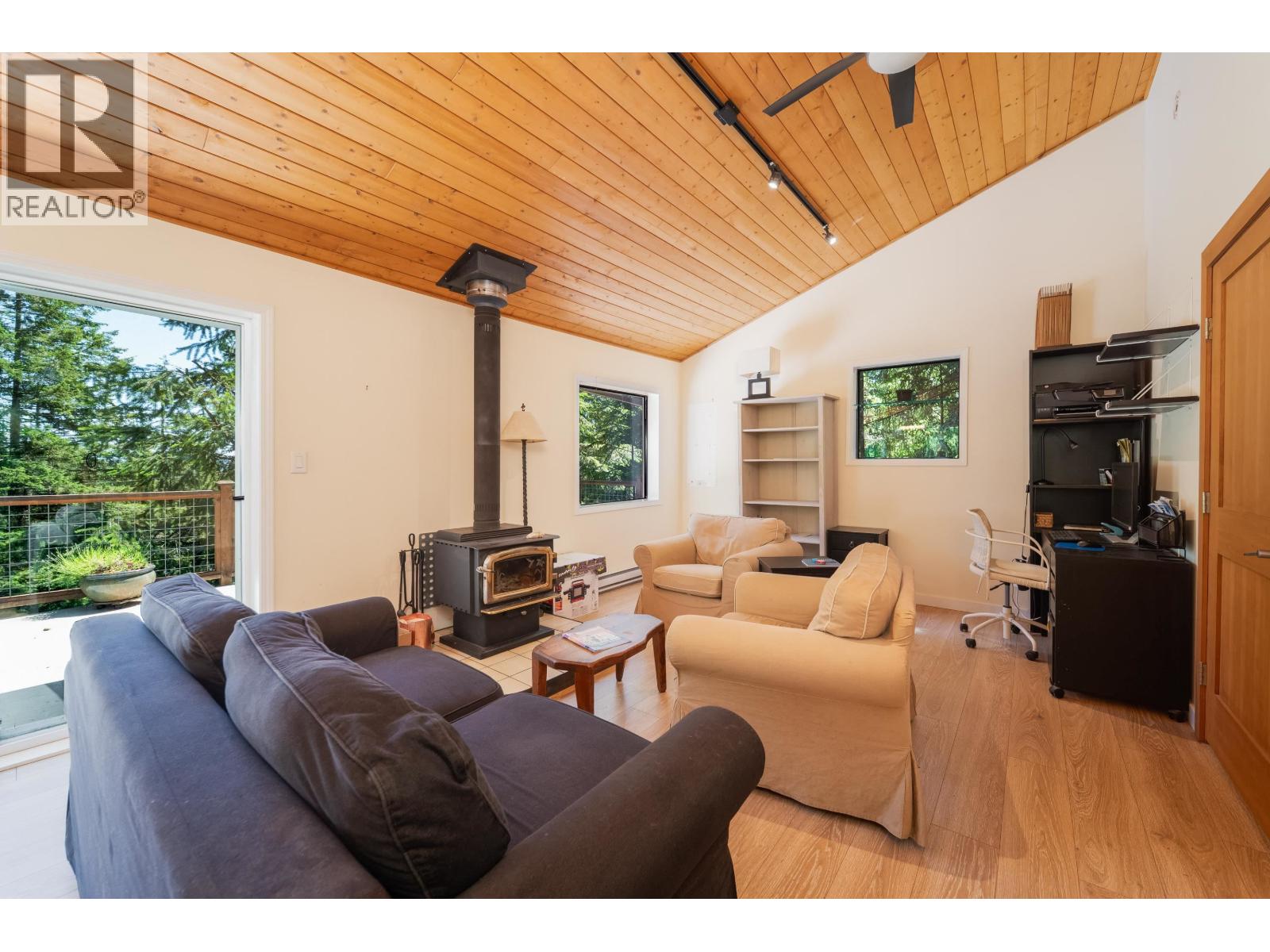 715 Fernhill Road, Mayne Island, British Columbia  V0N 2J2 - Photo 6 - R3131399