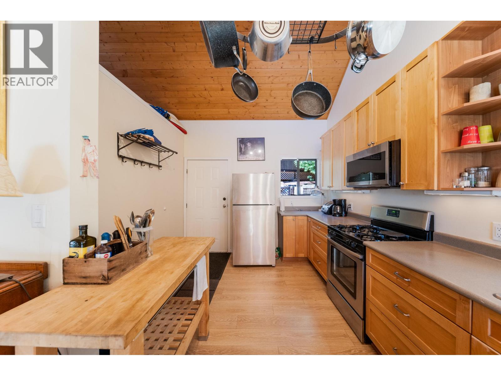 715 Fernhill Road, Mayne Island, British Columbia  V0N 2J2 - Photo 12 - R3131399
