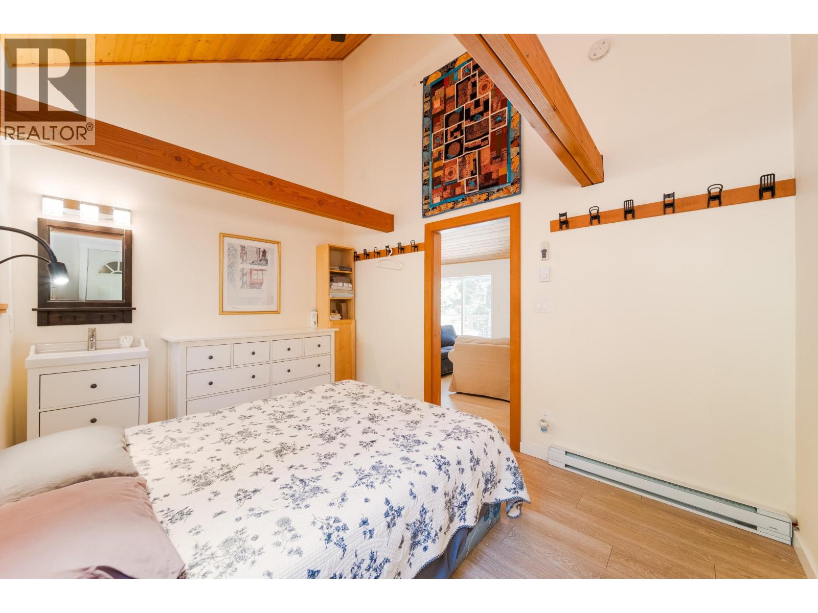 715 Fernhill Road, Mayne Island, British Columbia  V0N 2J2 - Photo 15 - R3131399