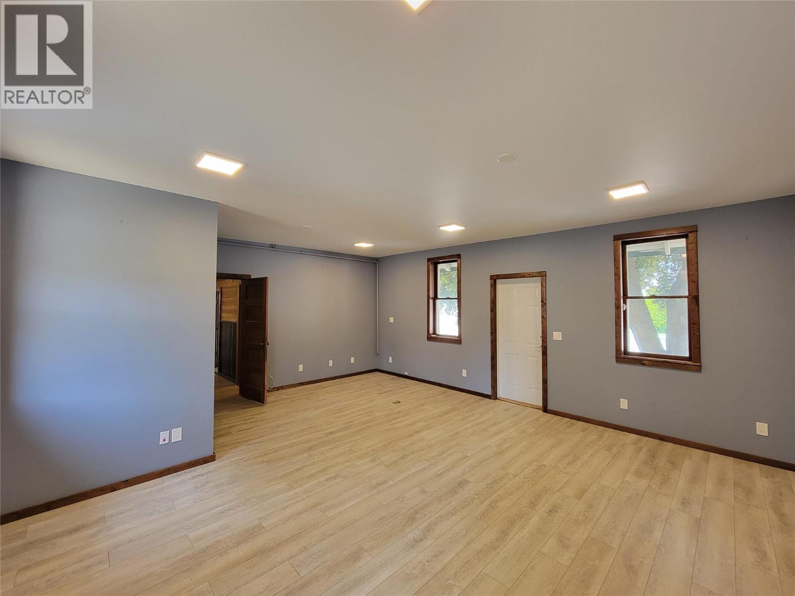 607a 5th Street, Keremeos, British Columbia  V0X 1N3 - Photo 11 - 10389957