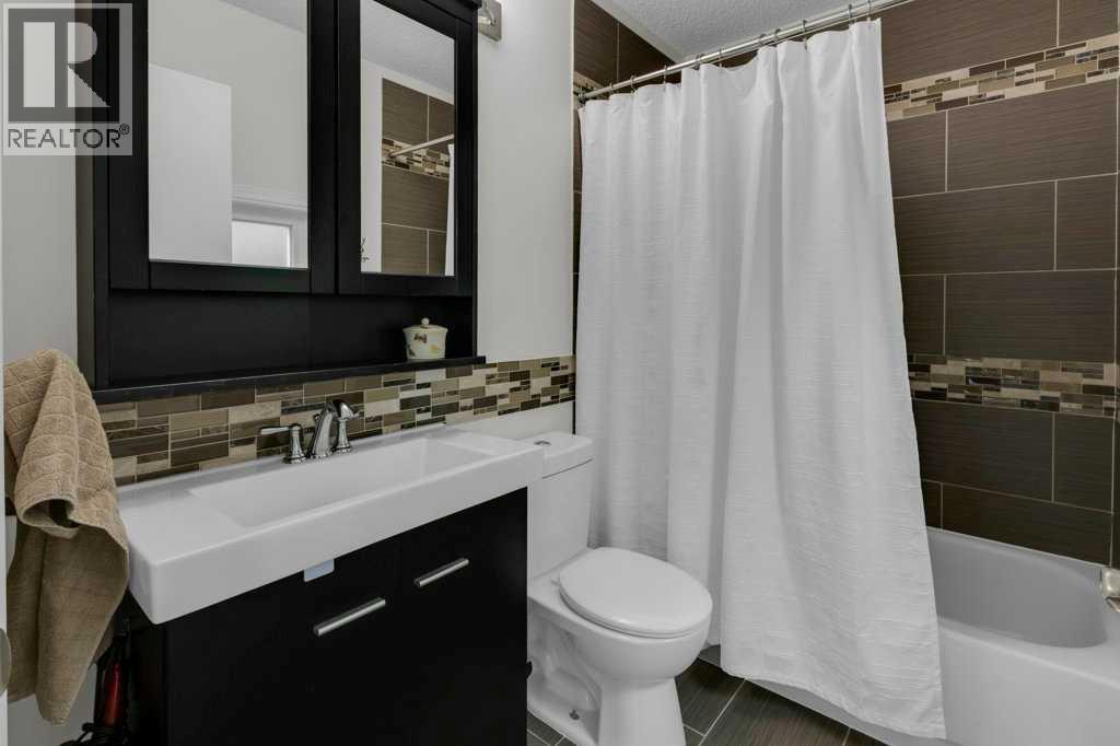 42 River Rock Green Se, Calgary, Alberta  T2C 4C2 - Photo 19 - A2311569
