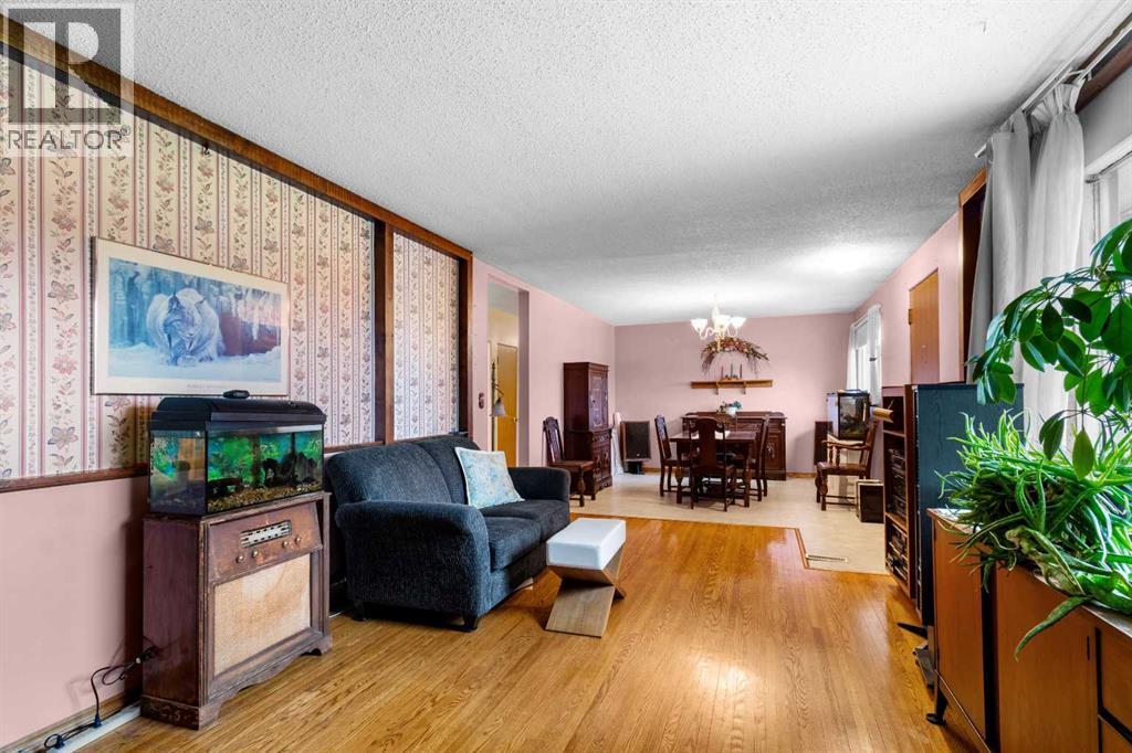 39 Ogden Ave. Avenue, Red Deer, Alberta  T4N 5B2 - Photo 14 - A2317383