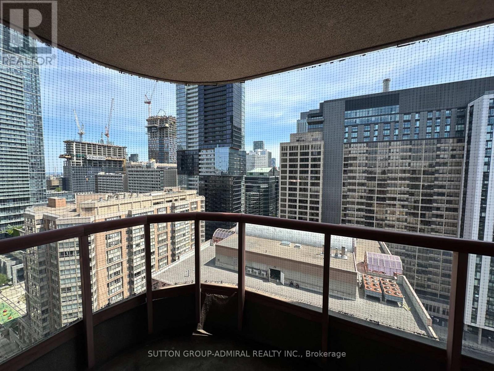 2403 - 736 Bay Street, Toronto, Ontario  M5G 1N6 - Photo 3 - C13231780