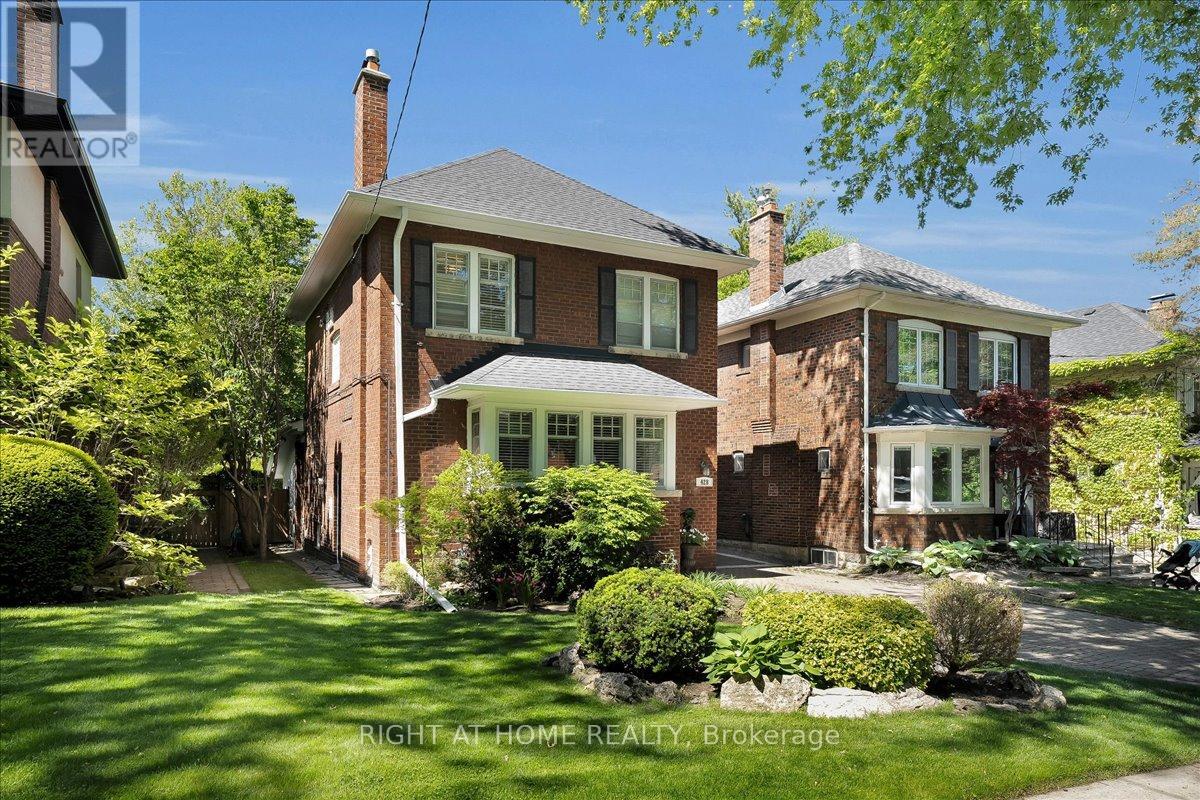 428 Briar Hill Avenue, Toronto, Ontario  M5N 1M7 - Photo 2 - C13231794