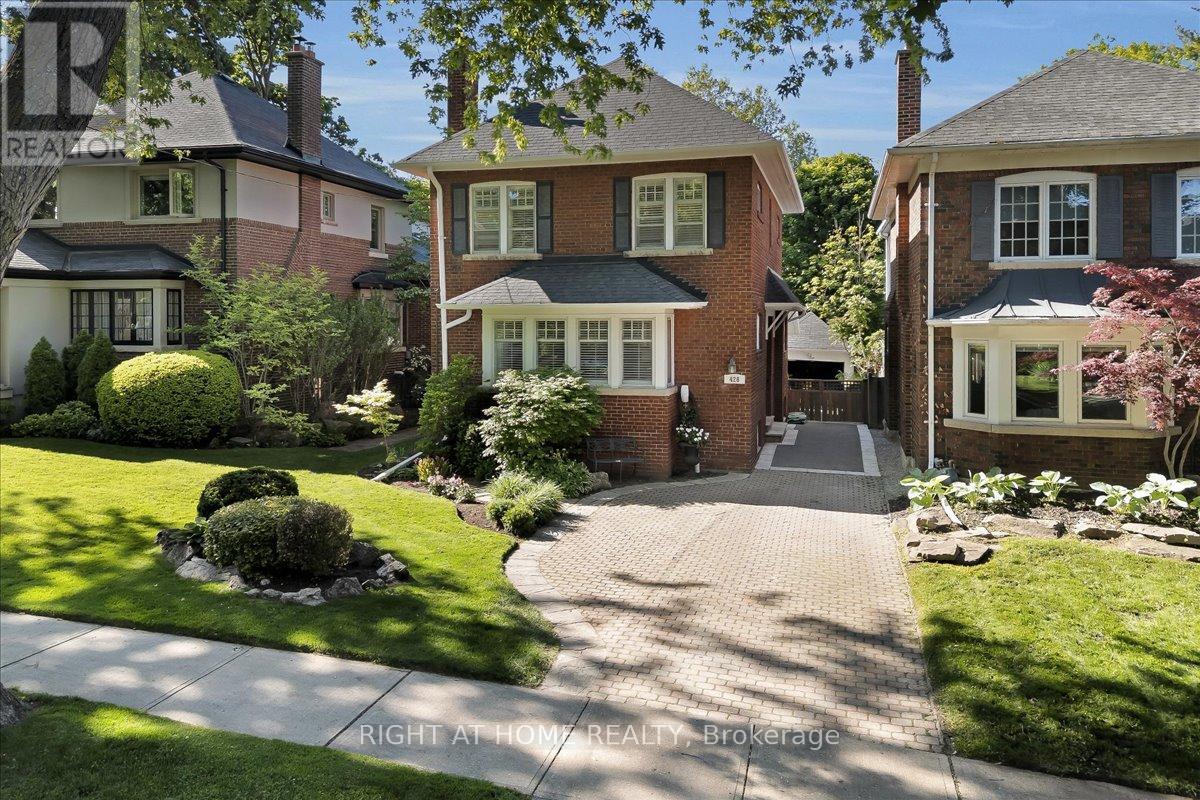 428 Briar Hill Avenue, Toronto, Ontario  M5N 1M7 - Photo 3 - C13231794