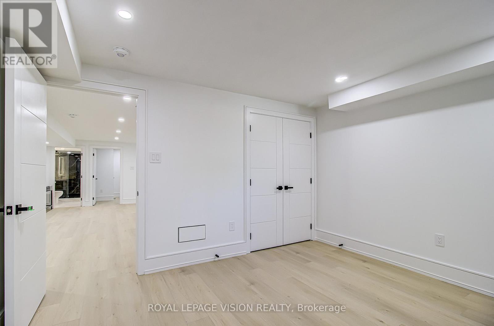 22 Anson Avenue, Toronto, Ontario  M1M 1X3 - Photo 10 - E13231752