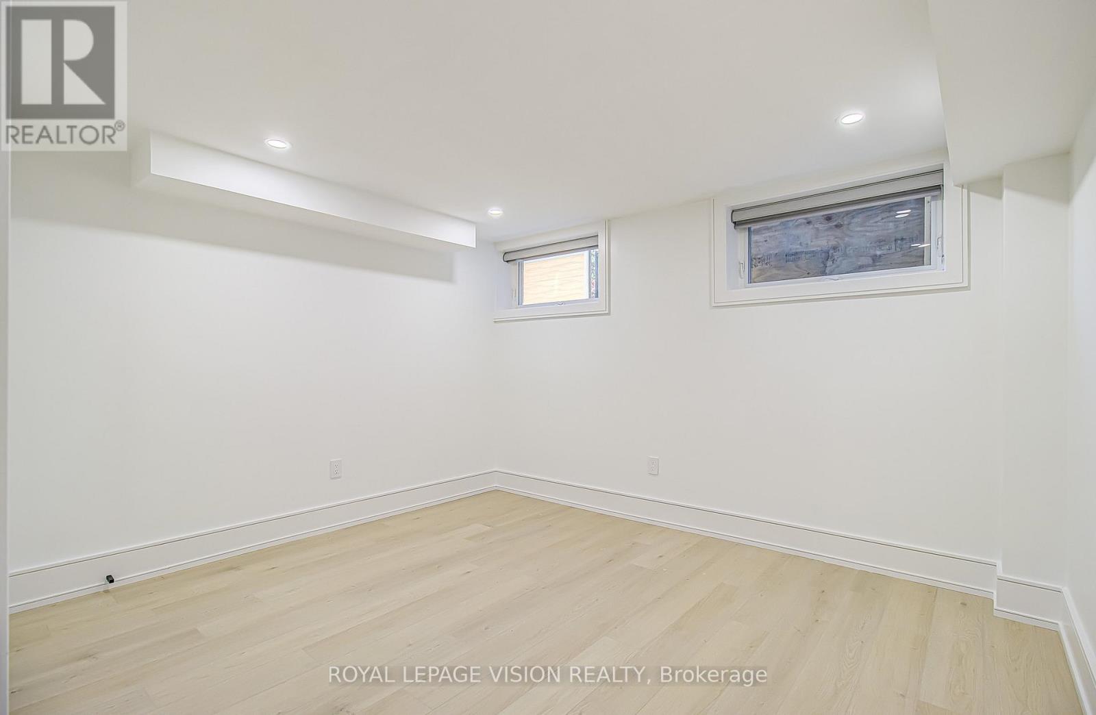 22 Anson Avenue, Toronto, Ontario  M1M 1X3 - Photo 11 - E13231752