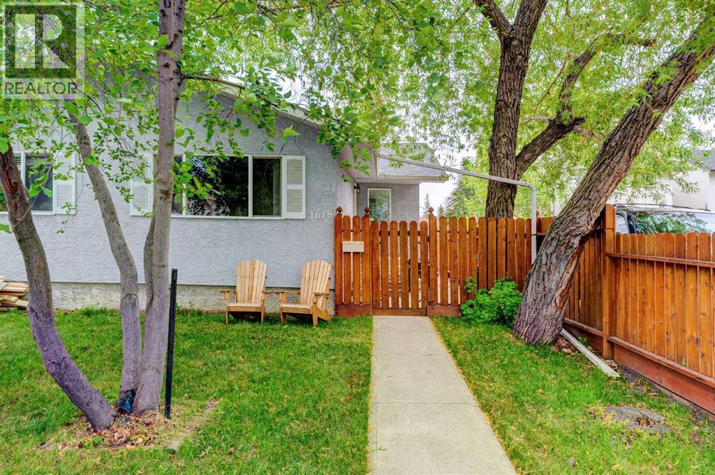 1618 43 Street Sw, Calgary, Alberta  T3C 2A4 - Photo 1 - A2313975