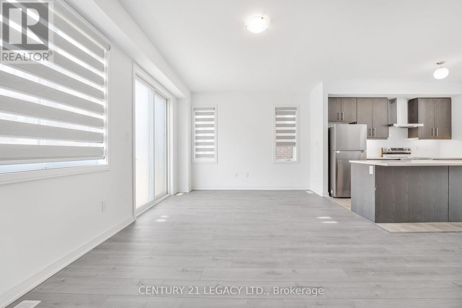 131 Blue Frst Crescent, Barrie (Innis-Shore), Ontario  L9J 0N5 - Photo 12 - S13231766