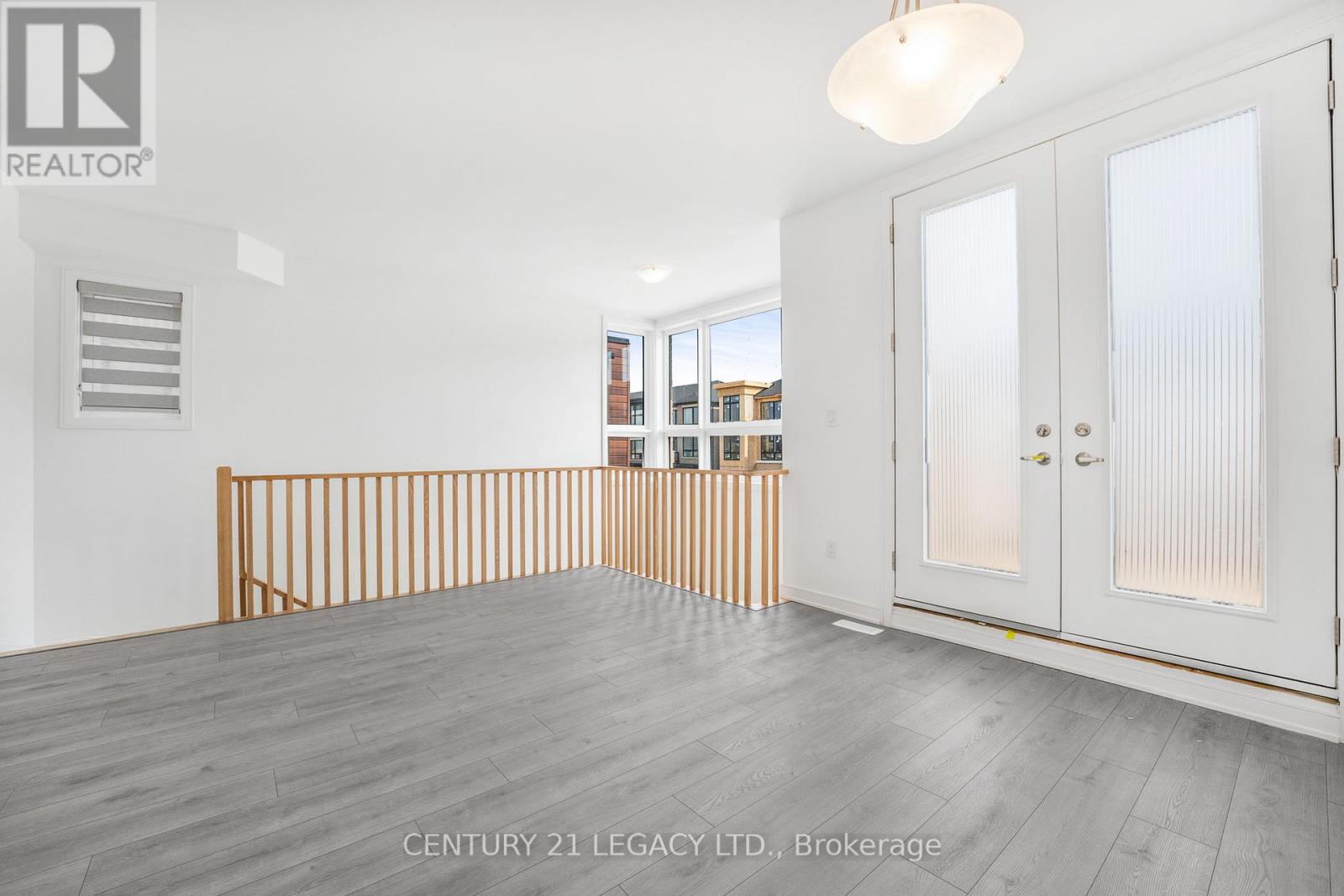 131 Blue Frst Crescent, Barrie (Innis-Shore), Ontario  L9J 0N5 - Photo 3 - S13231766