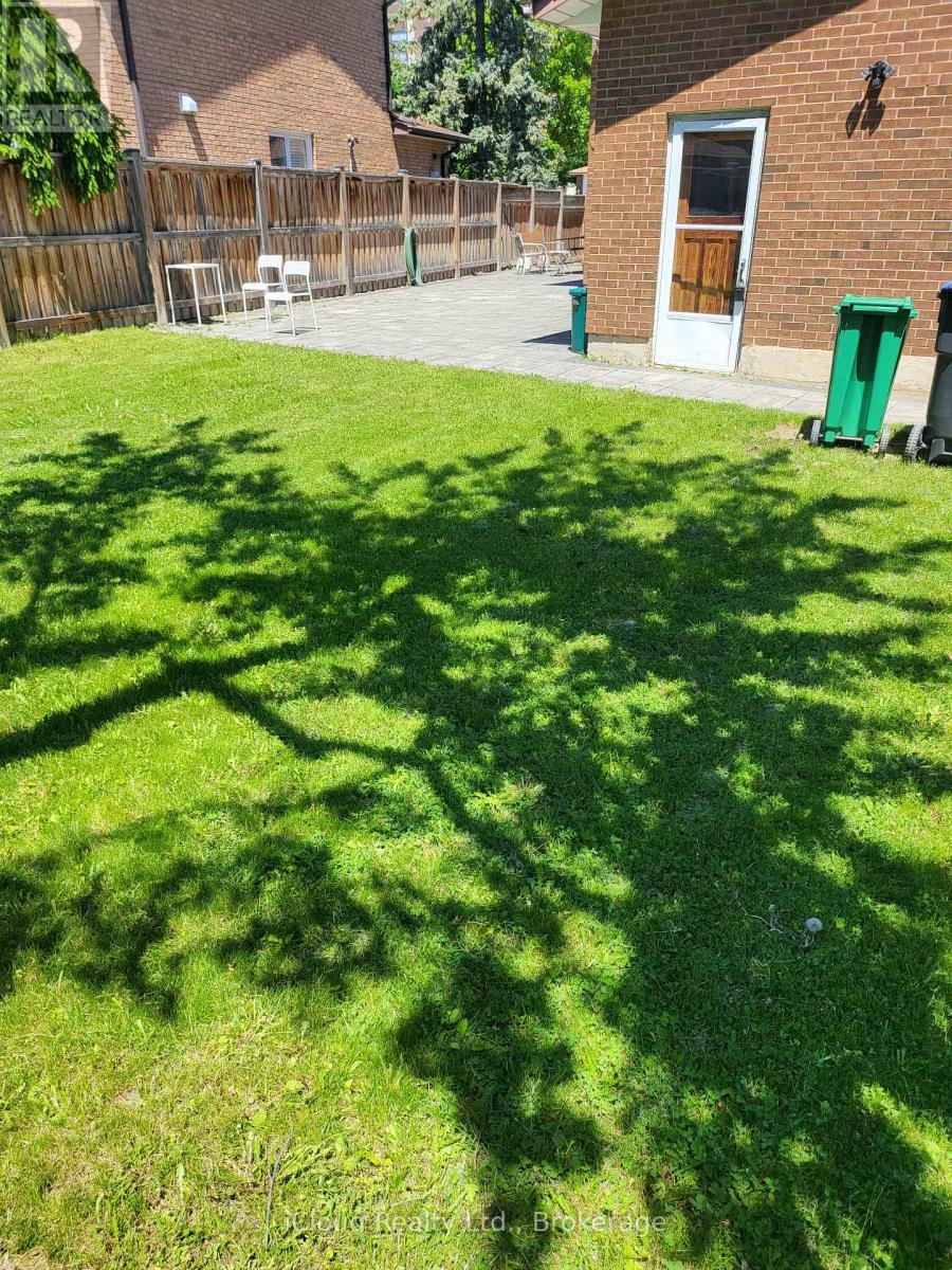 2498 Privet Cres Crescent, Mississauga, Ontario  L5B 2S4 - Photo 11 - W13231800
