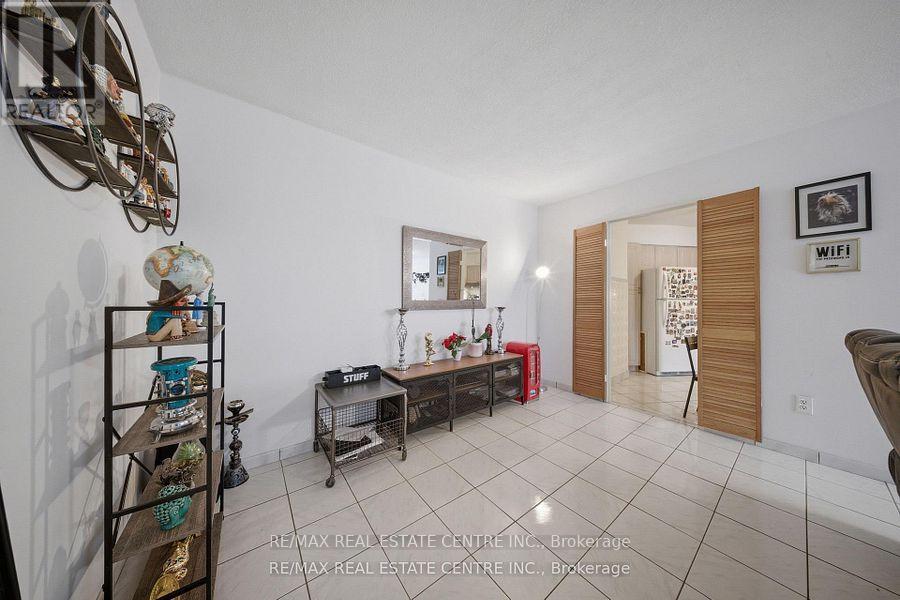 207 - 3577 Derry Road, Mississauga, Ontario  L4T 1B3 - Photo 10 - W13231818