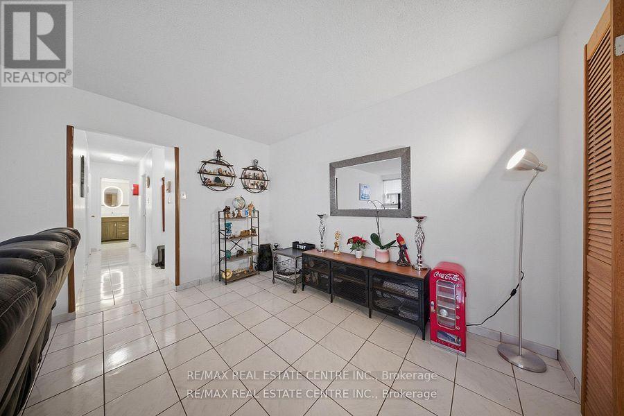 207 - 3577 Derry Road, Mississauga, Ontario  L4T 1B3 - Photo 11 - W13231818
