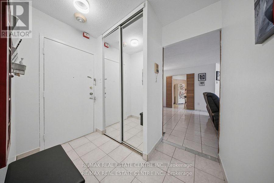 207 - 3577 Derry Road, Mississauga, Ontario  L4T 1B3 - Photo 6 - W13231818